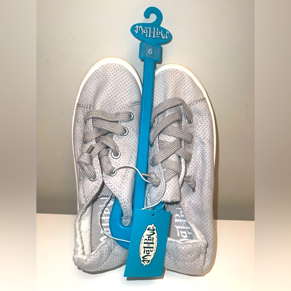 Mad Love Gray Sneakers Size 6